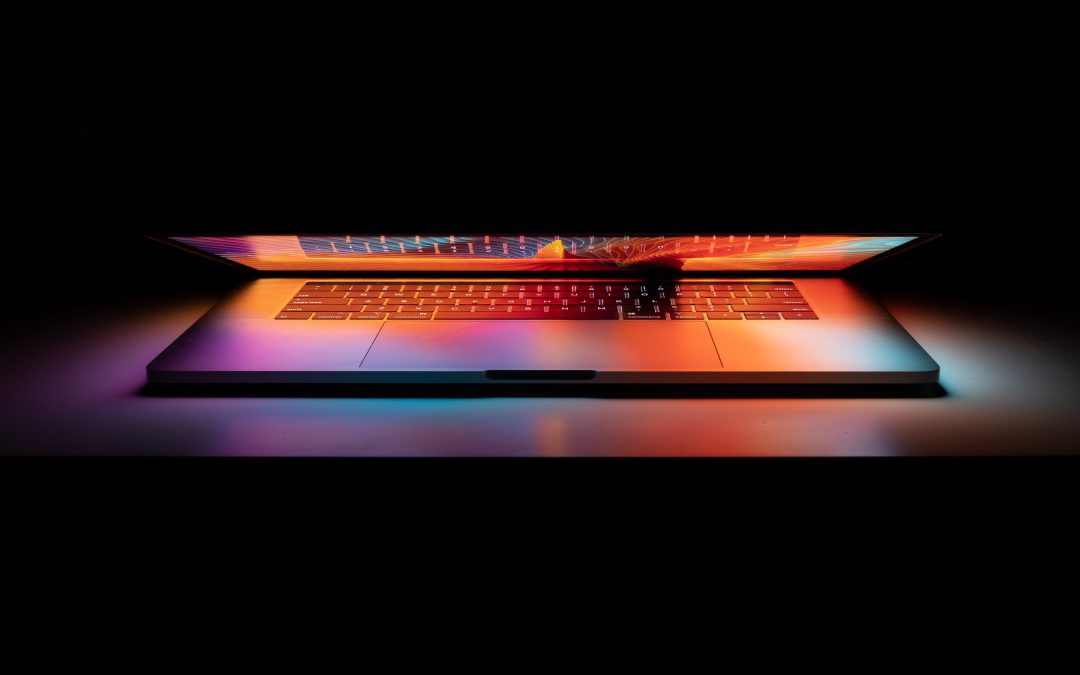 Apple MacBook Air 13 2020 Big Sur with black background